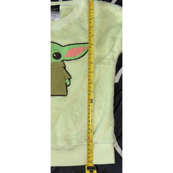 STAR WARS Baby Yoda Grogu Mandalorian Light Green Fuzzy Fleece Sweatshirt 7-8 - Picture 7 of 8